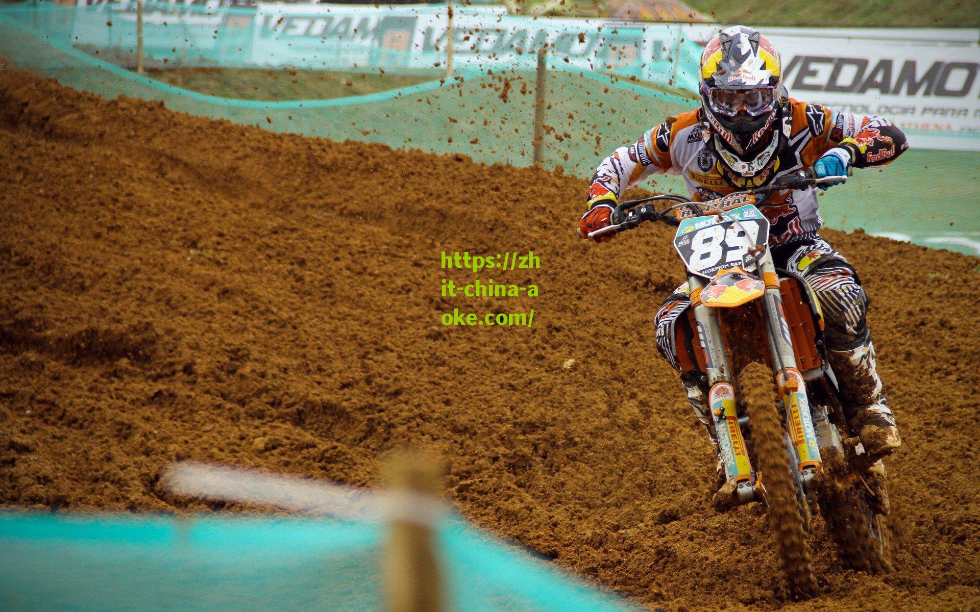 赵宇深度解析国足新阵，久尔杰维奇钟情3.5后卫体系，谢文能攻防角色成战术关键